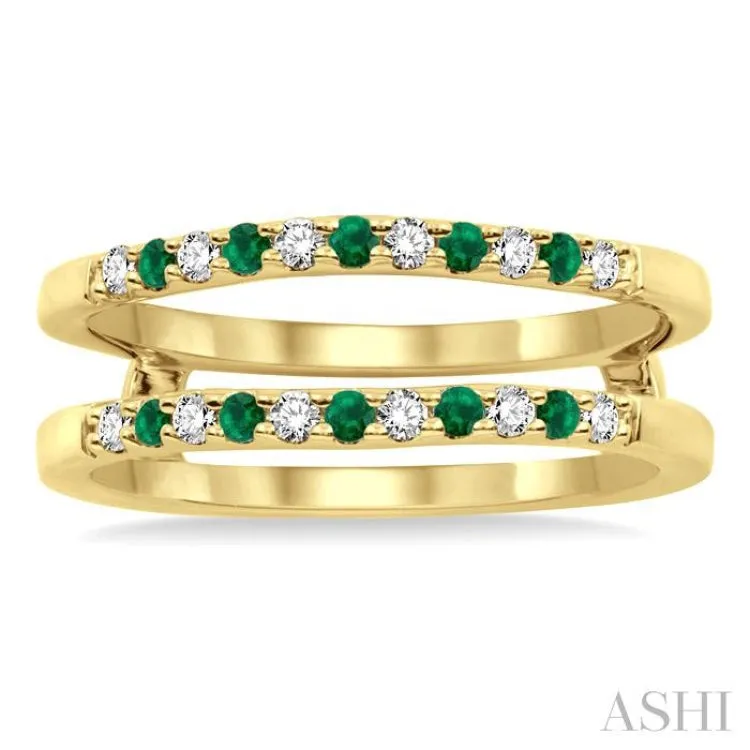 1/6 ctw Round Cut Diamond and 1.45MM Emerald Insert Ring in 14K Yellow Gold