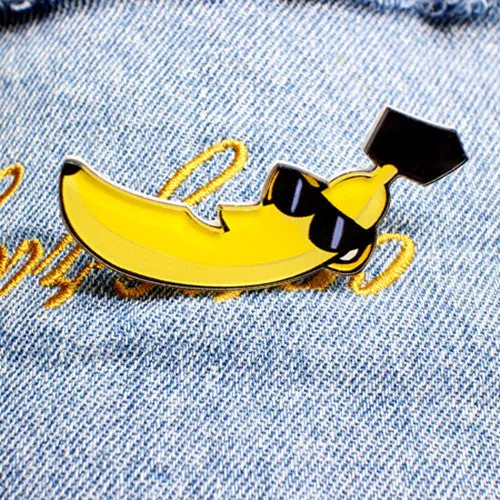 2016 New Acrylic Brooches Pins Figure Simpson Fruit cartoon jewelry cute dog cat Broche shirt enamel pin