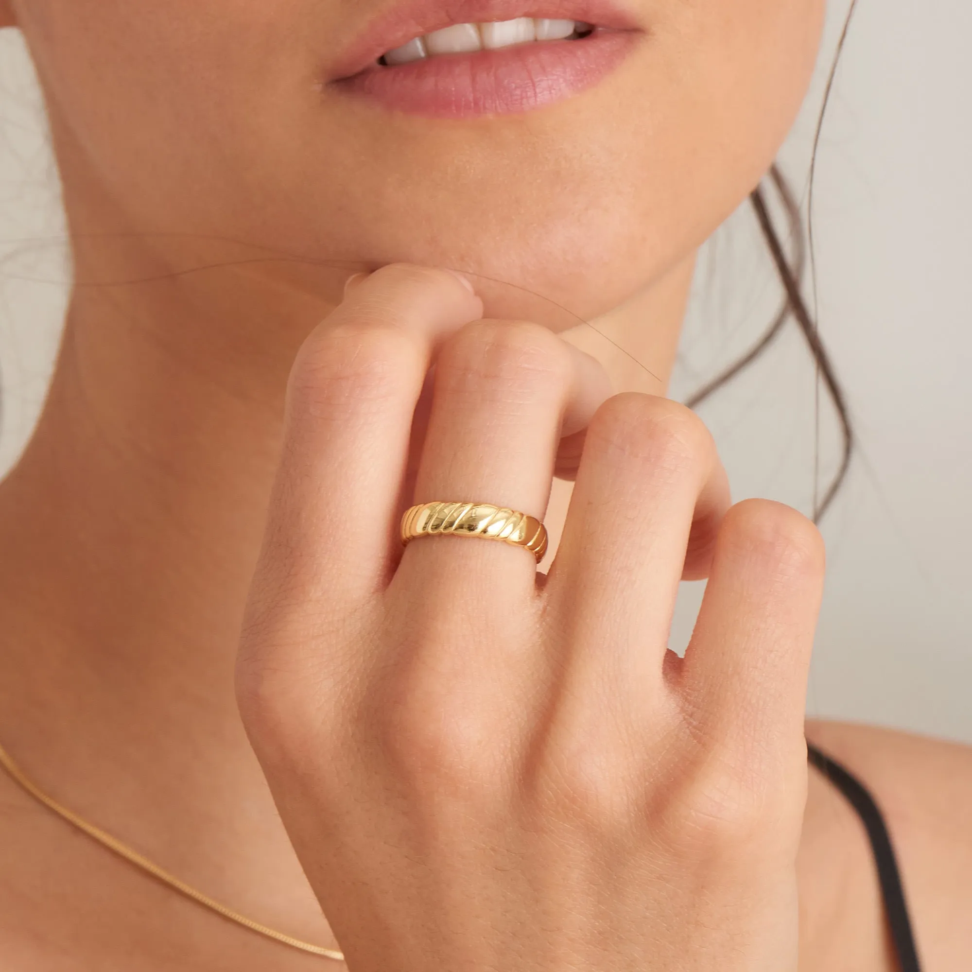 Gold Smooth Twist Wide Band Ring