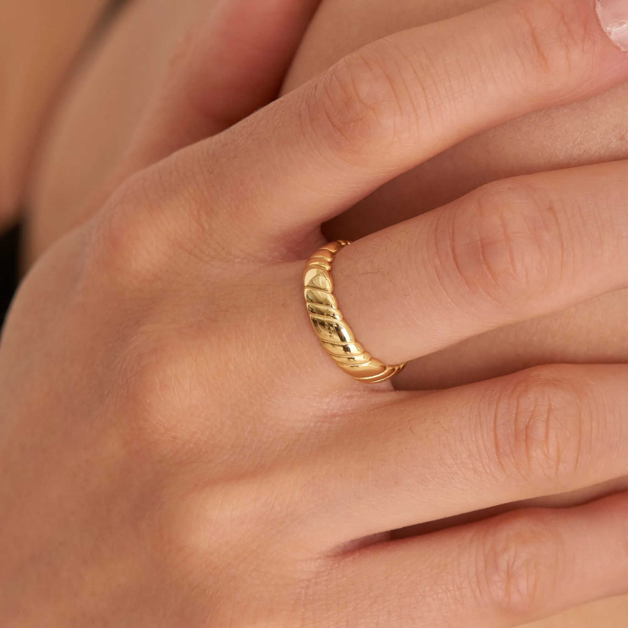 Gold Smooth Twist Wide Band Ring