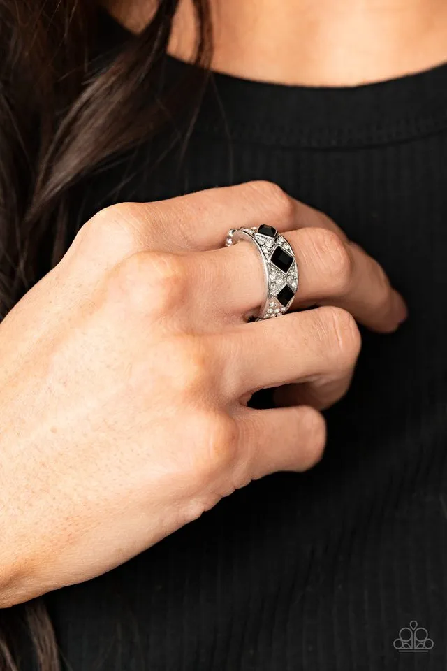 Paparazzi Ring ~ New Age Nouveau - Black